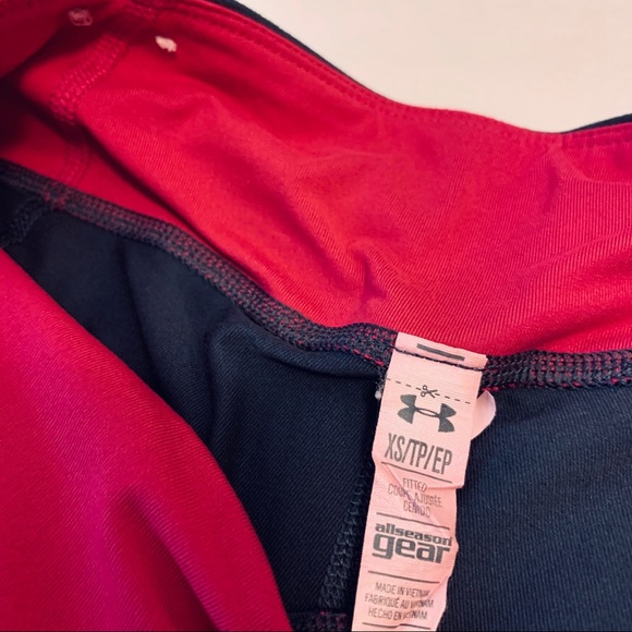 UNDER ARMOUR : Gray/Pink Cropped Workout Pants - Picture 2 of 7